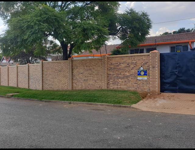 4 BEDROOM HOUSE FOR SALE IN DE WETSHOF